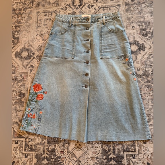 DRIFTWOOD Dresses & Skirts - Driftwood Floral Embroidered Denim Skirt, Size 30